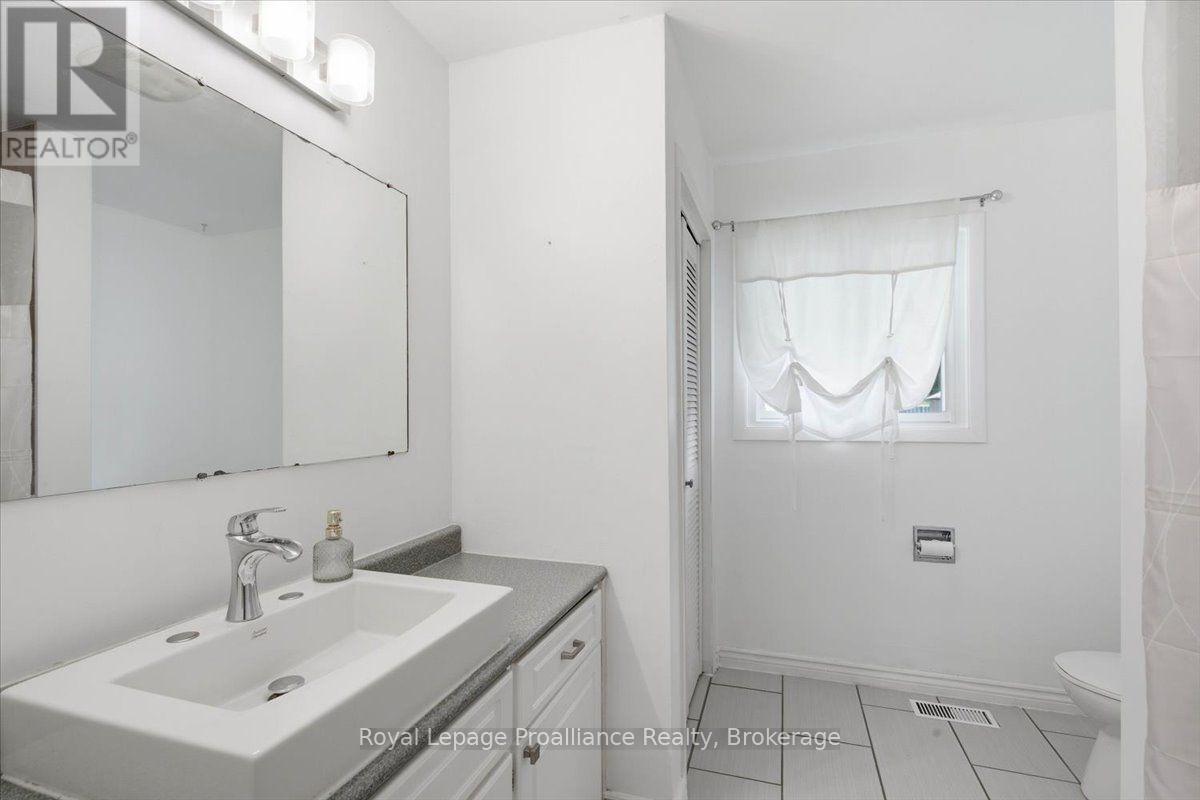 178 RIVERSIDE PARKWAY - 26