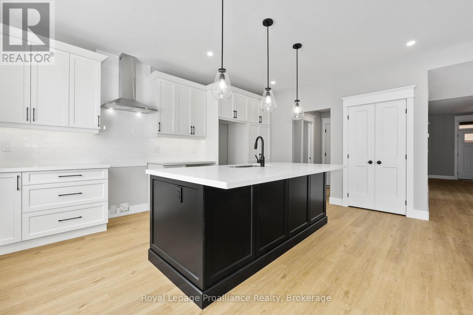 3 MERRIMAN COURT - 17