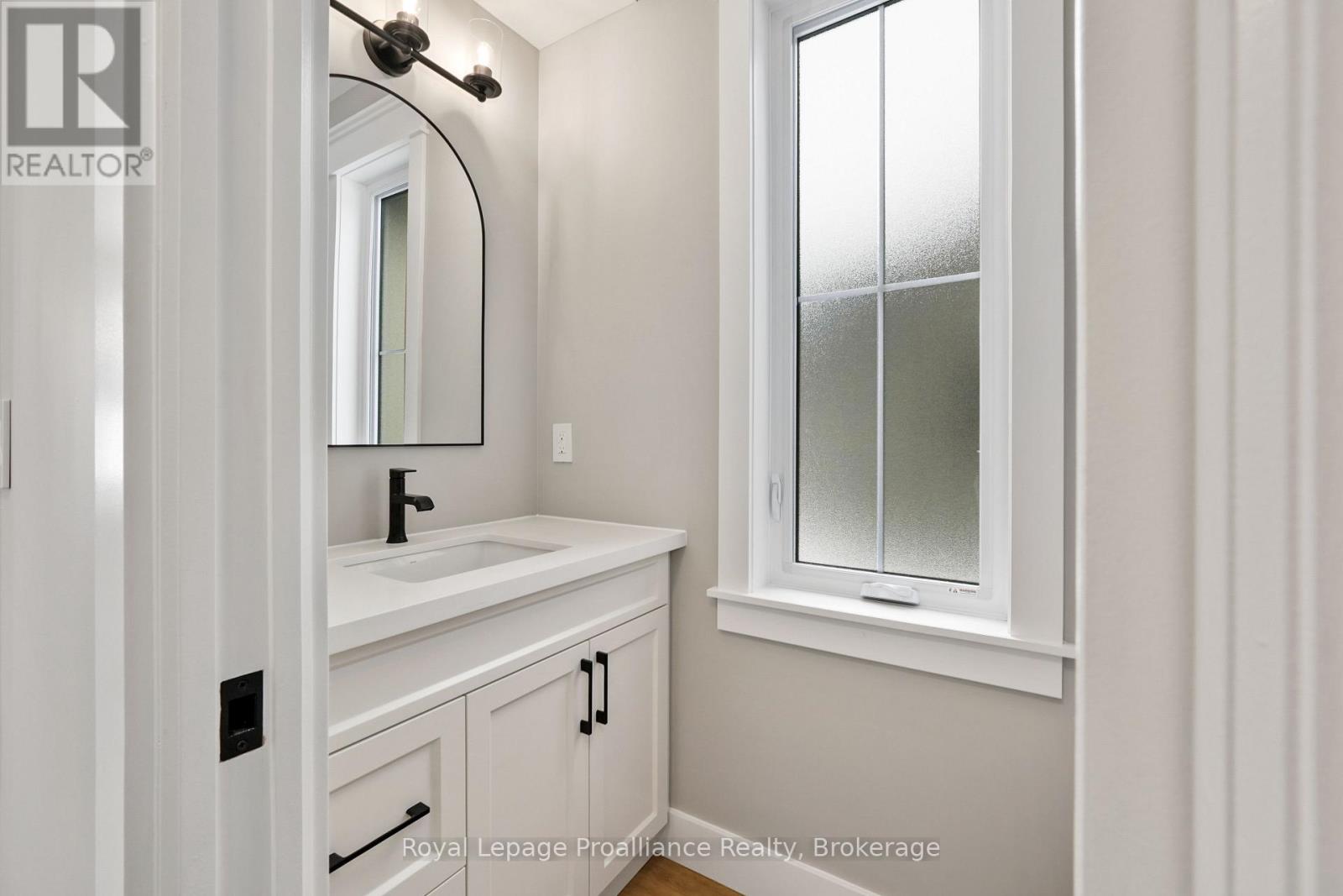 3 MERRIMAN COURT - 25