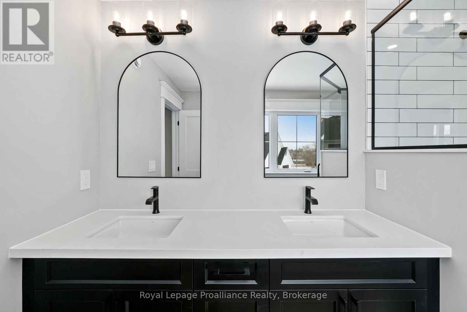 3 MERRIMAN COURT - 36