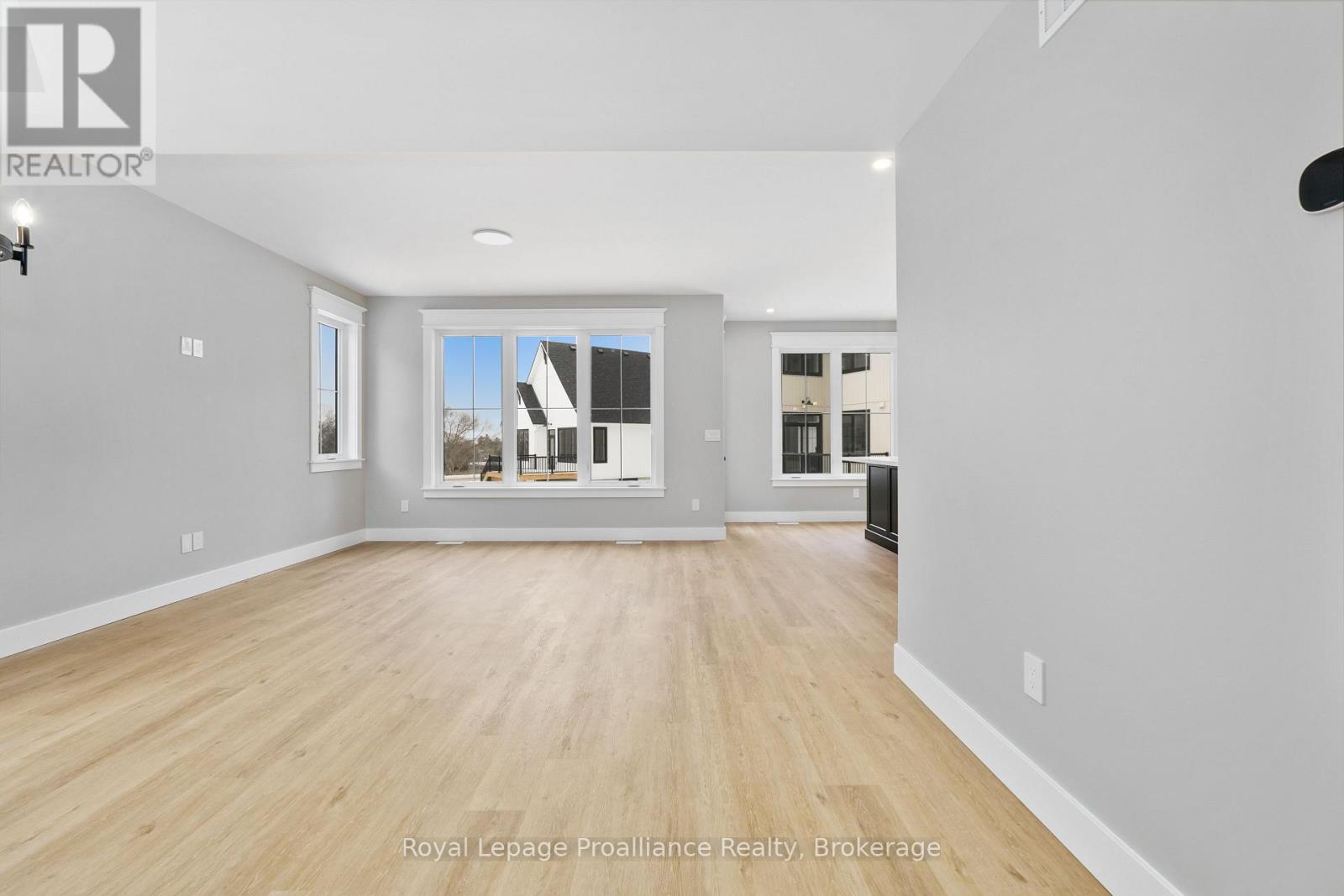 3 MERRIMAN COURT - 4