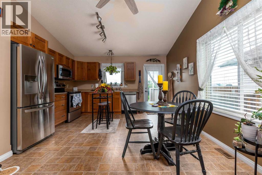 2205 51 Avenue - 6