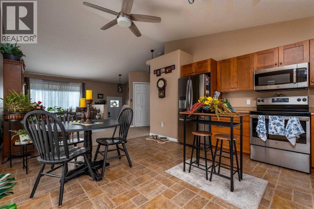 2205 51 Avenue - 9