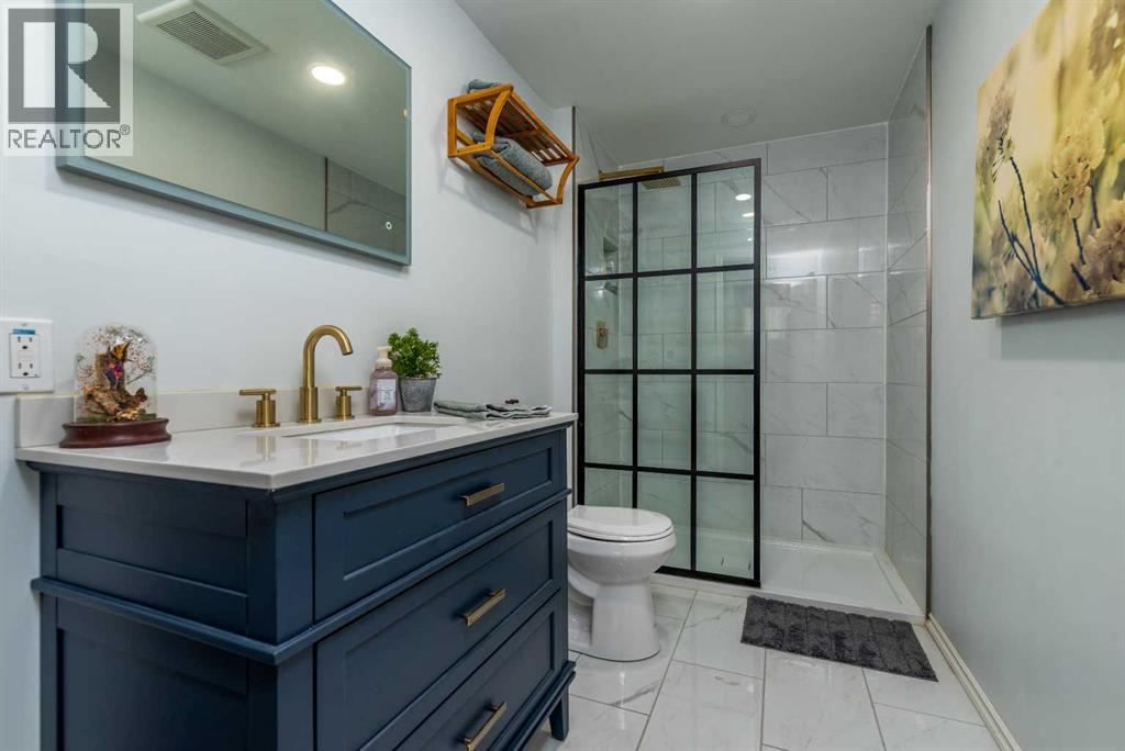 2205 51 Avenue - 23