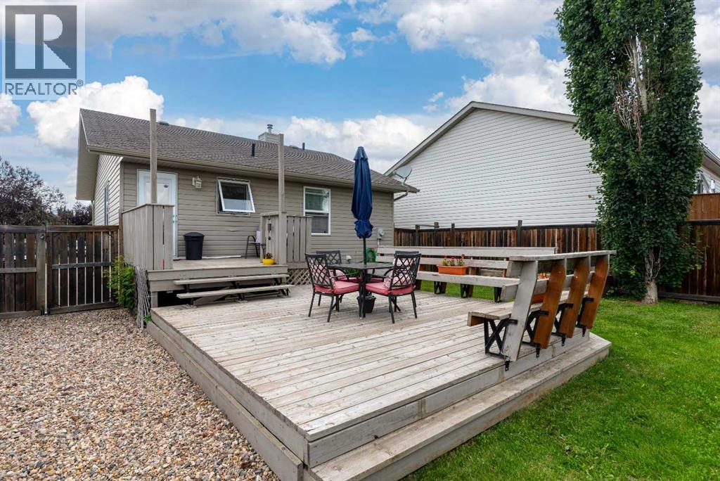 2205 51 Avenue - 29