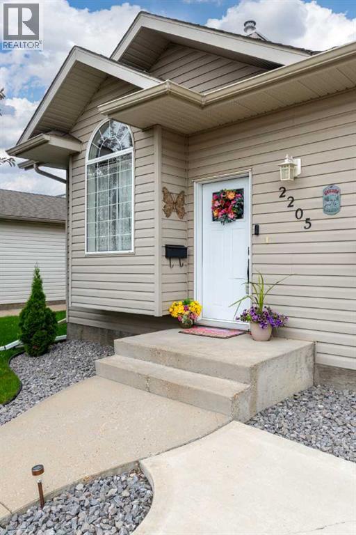 2205 51 Avenue - 26