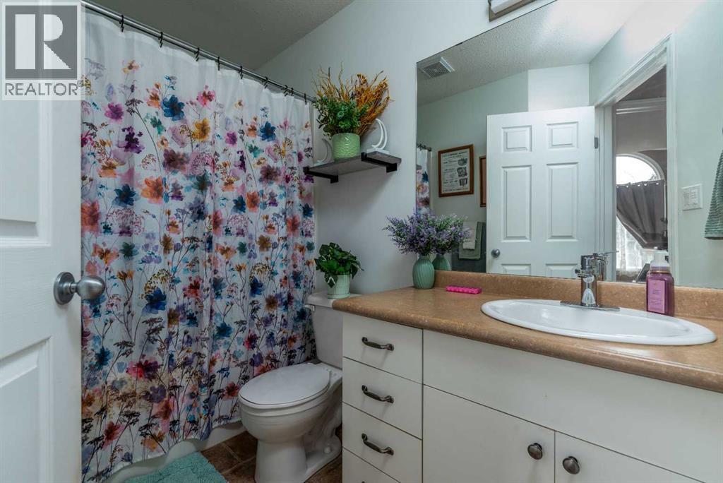 2205 51 Avenue - 13