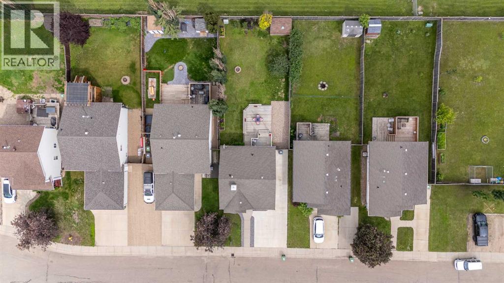 2205 51 Avenue - 35