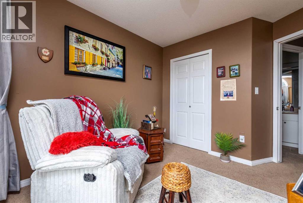 2205 51 Avenue - 12