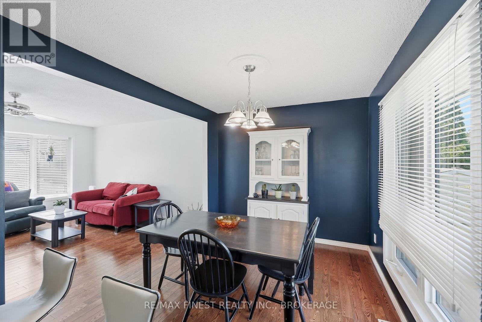 10 SHANE STREET - 23
