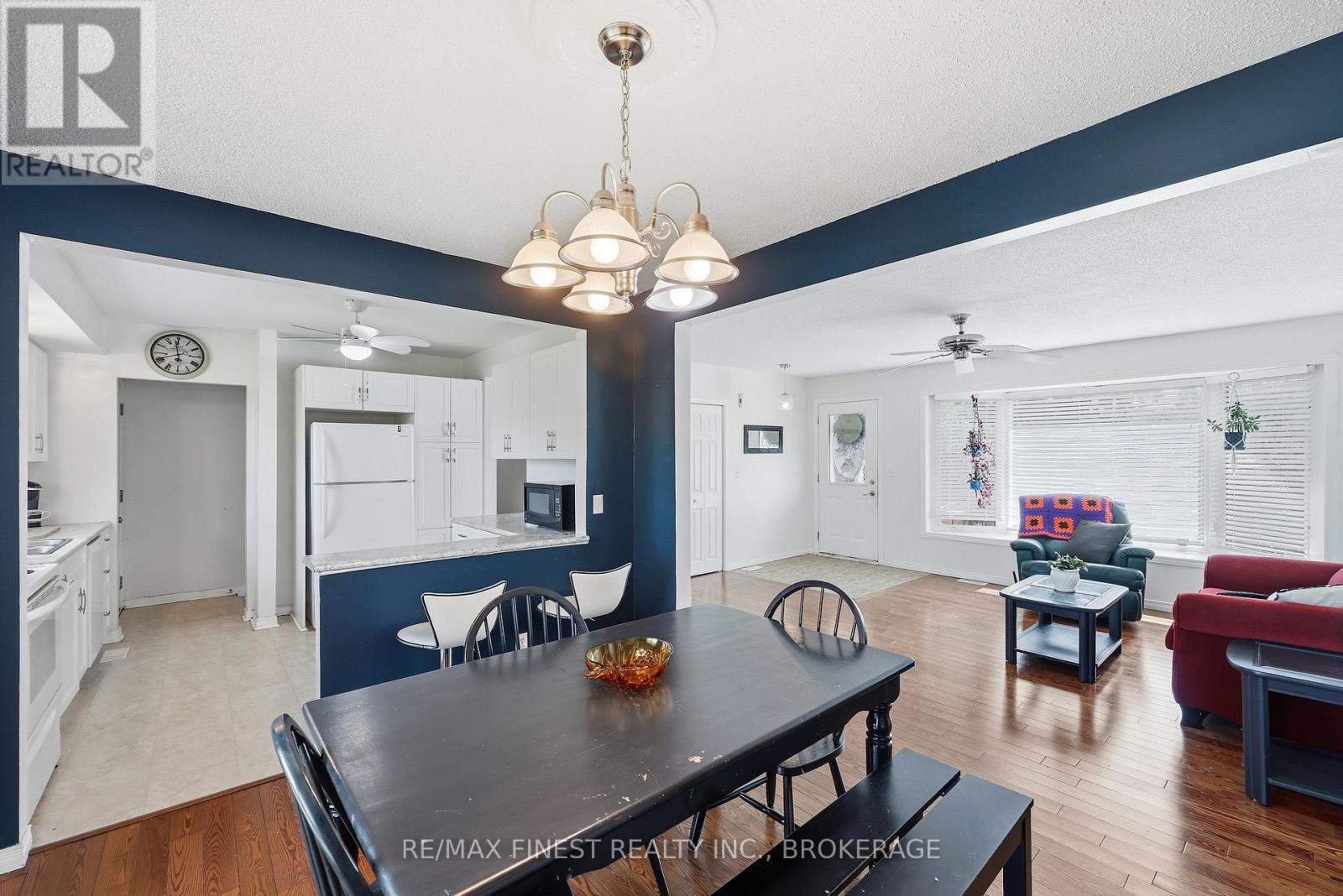 10 SHANE STREET - 24