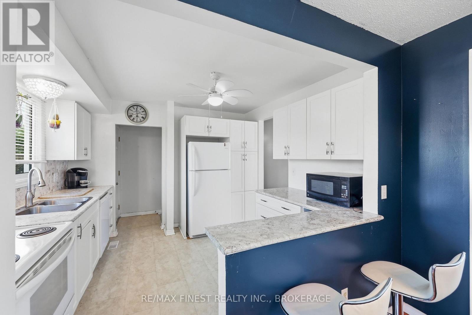 10 SHANE STREET - 25