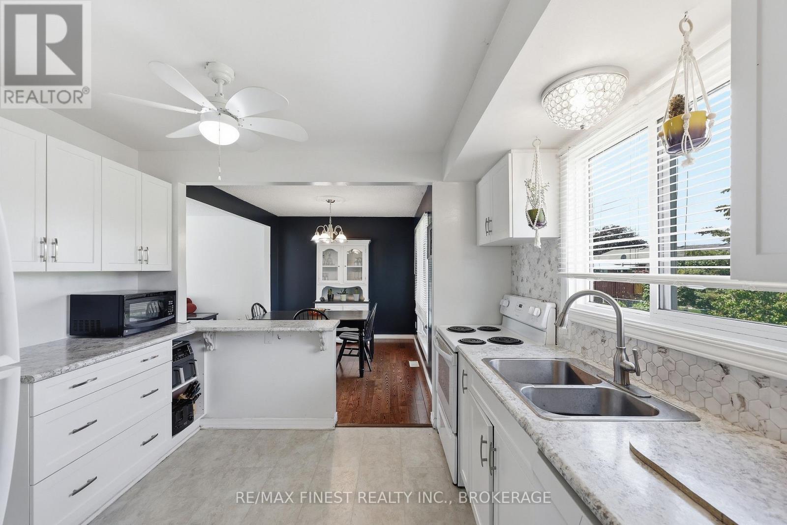 10 SHANE STREET - 28