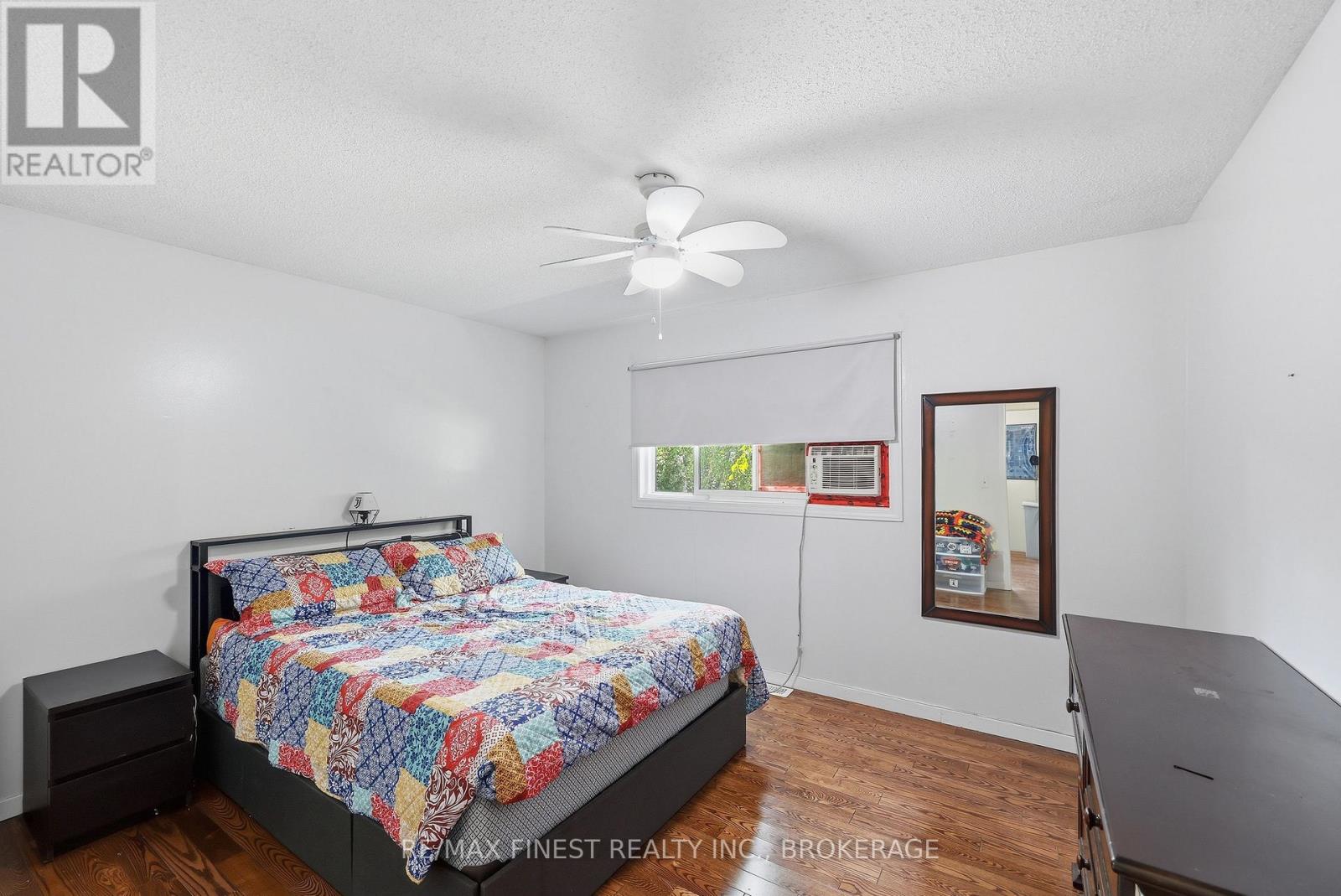 10 SHANE STREET - 34