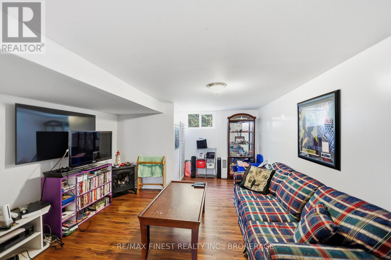 10 SHANE STREET - 38