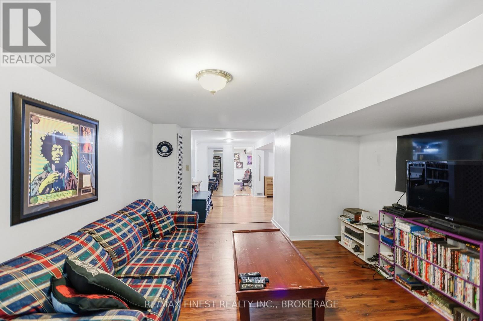 10 SHANE STREET - 39