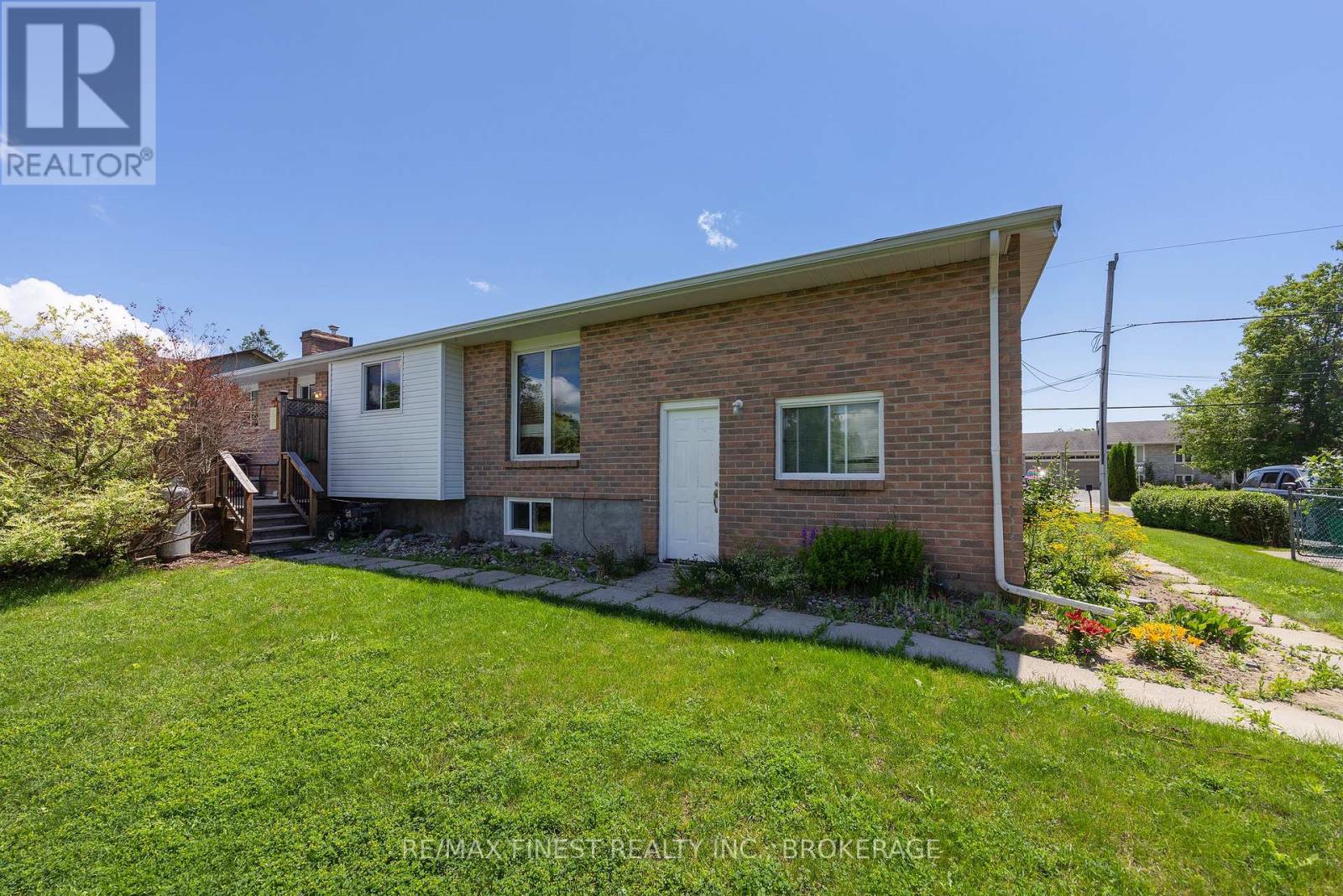 10 SHANE STREET - 7