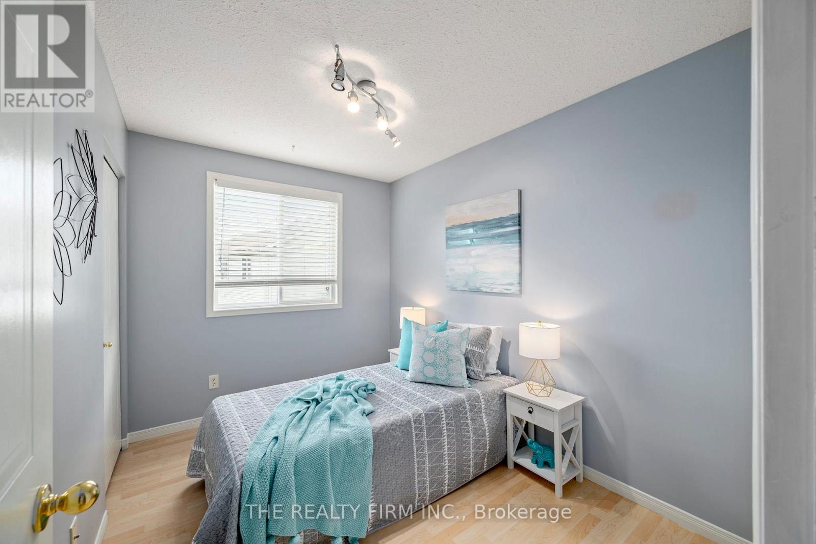 567 FIELDGATE CIRCLE - 10