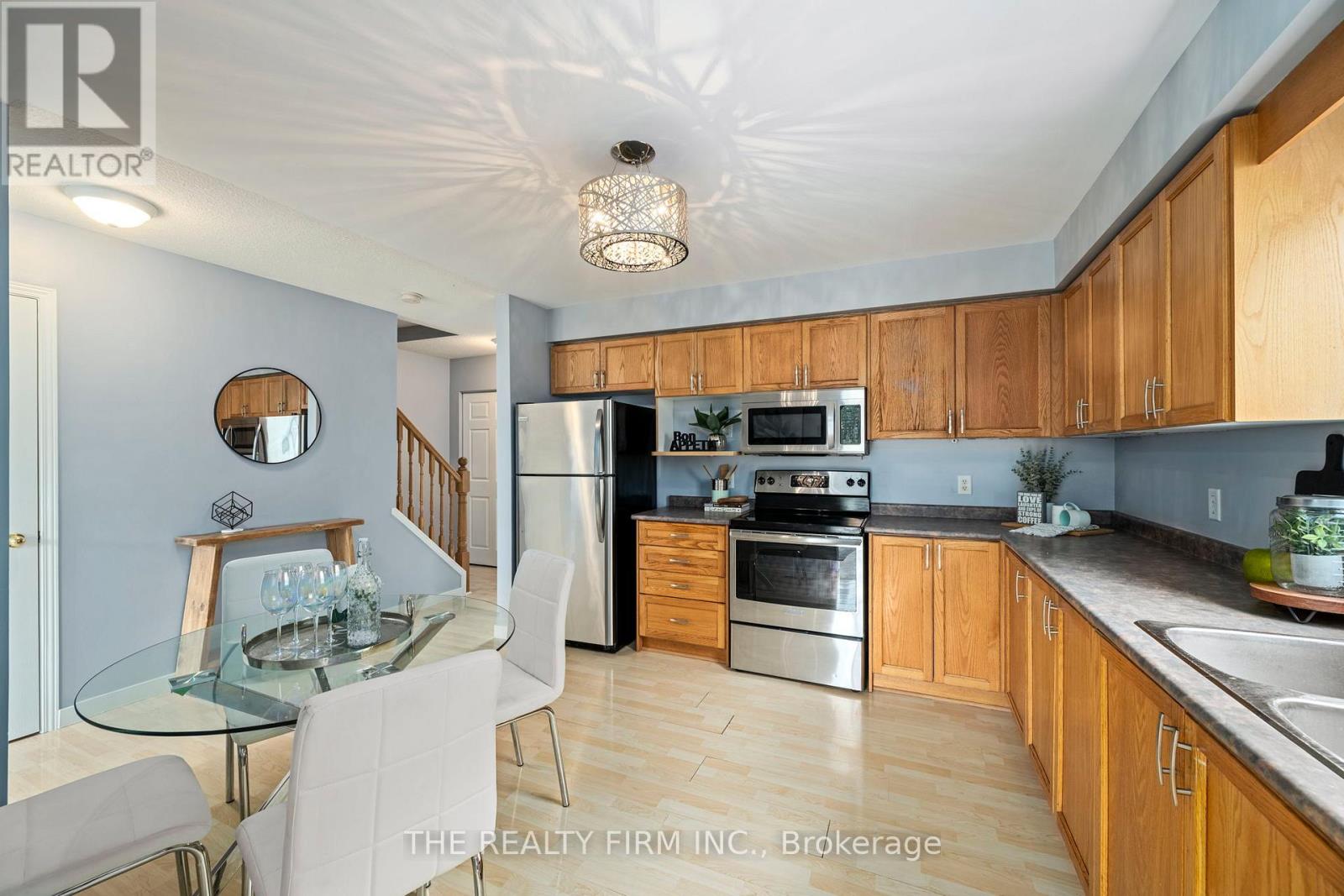 567 FIELDGATE CIRCLE - 2