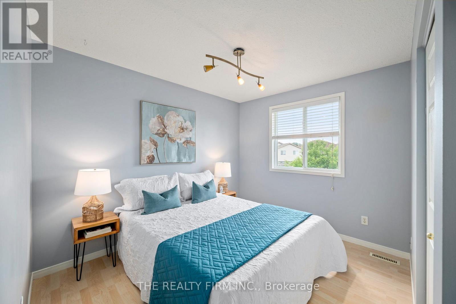 567 FIELDGATE CIRCLE - 9
