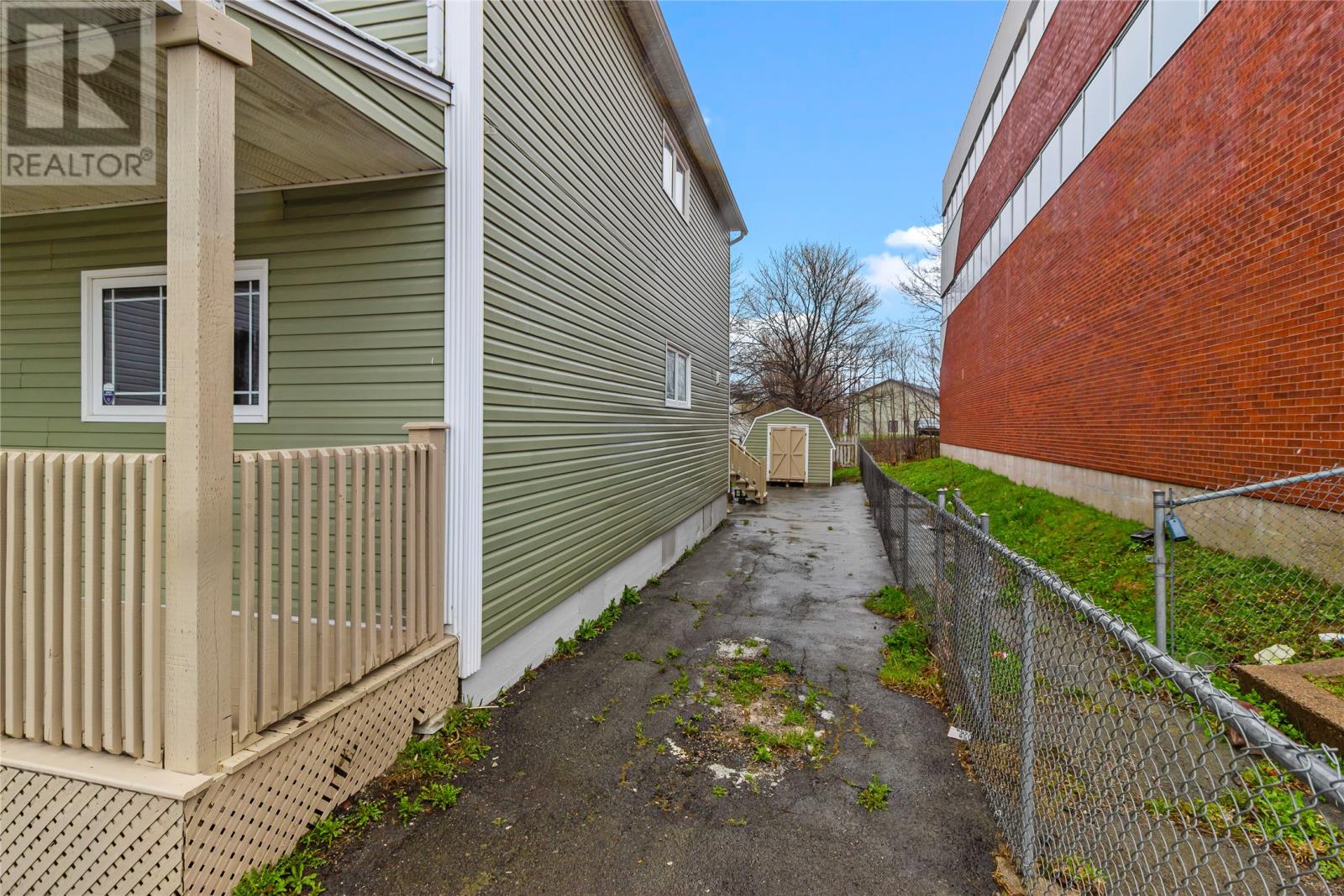 31 Campbell Avenue - 27