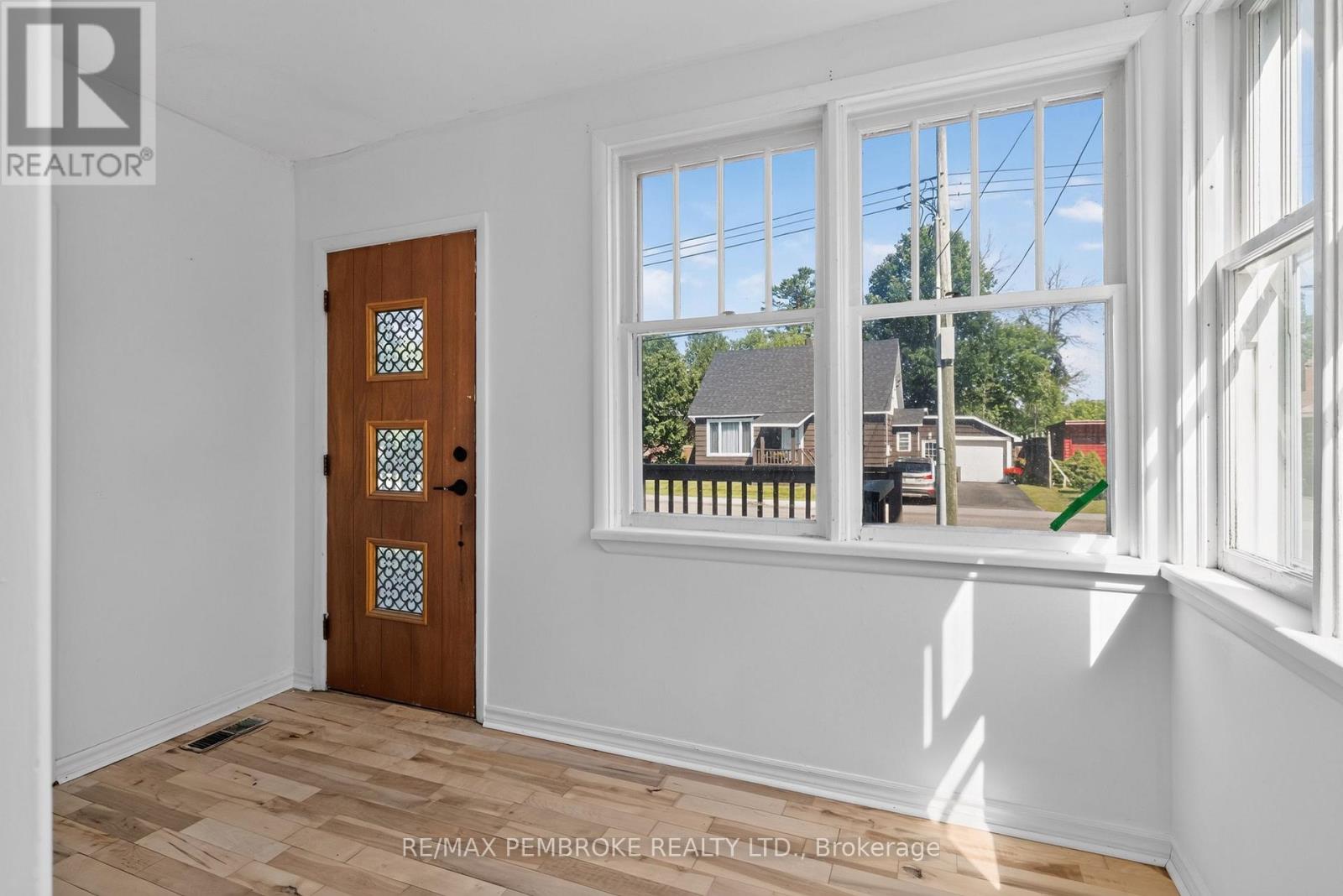 370 CARMODY STREET - 10