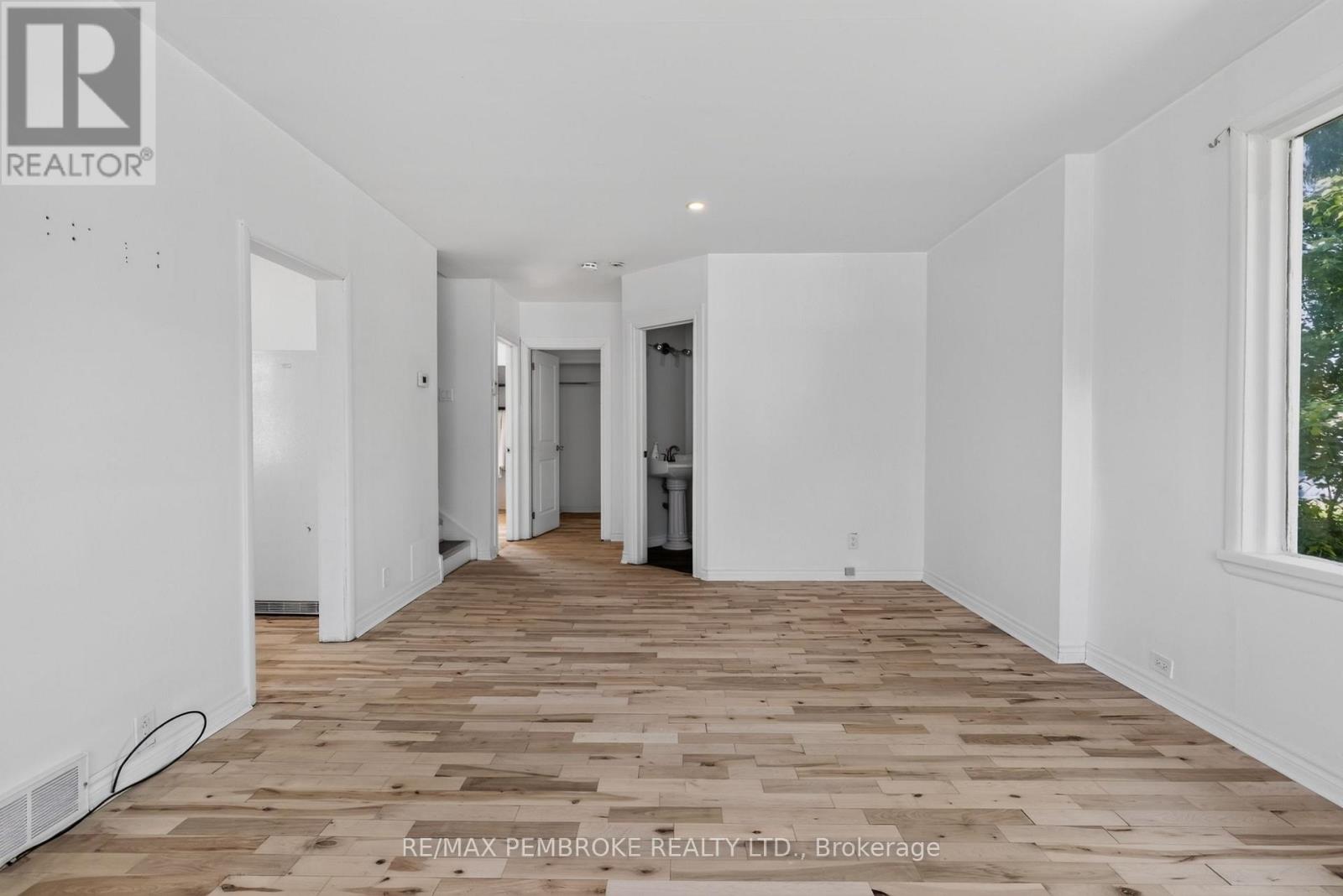 370 CARMODY STREET - 12