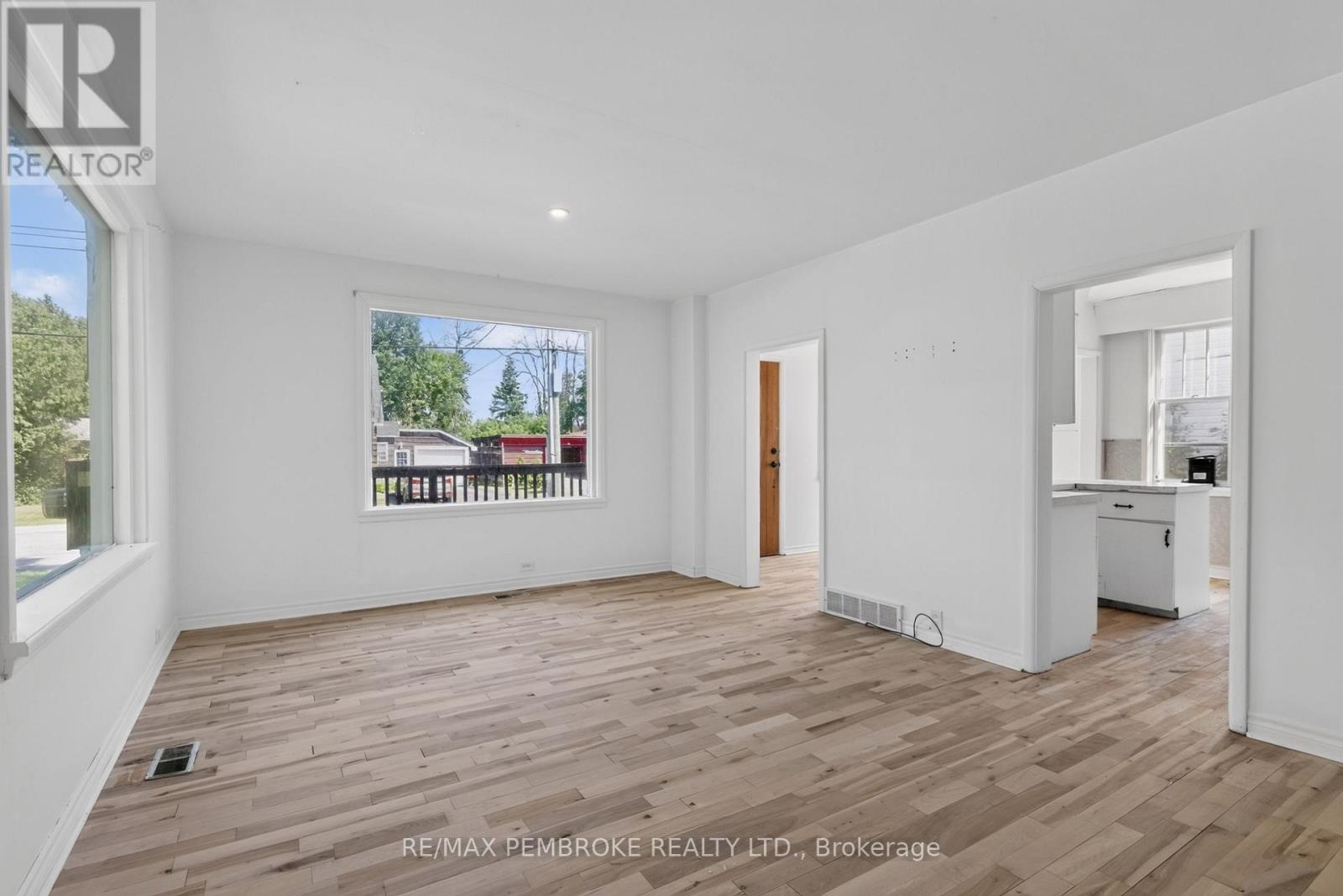370 CARMODY STREET - 13