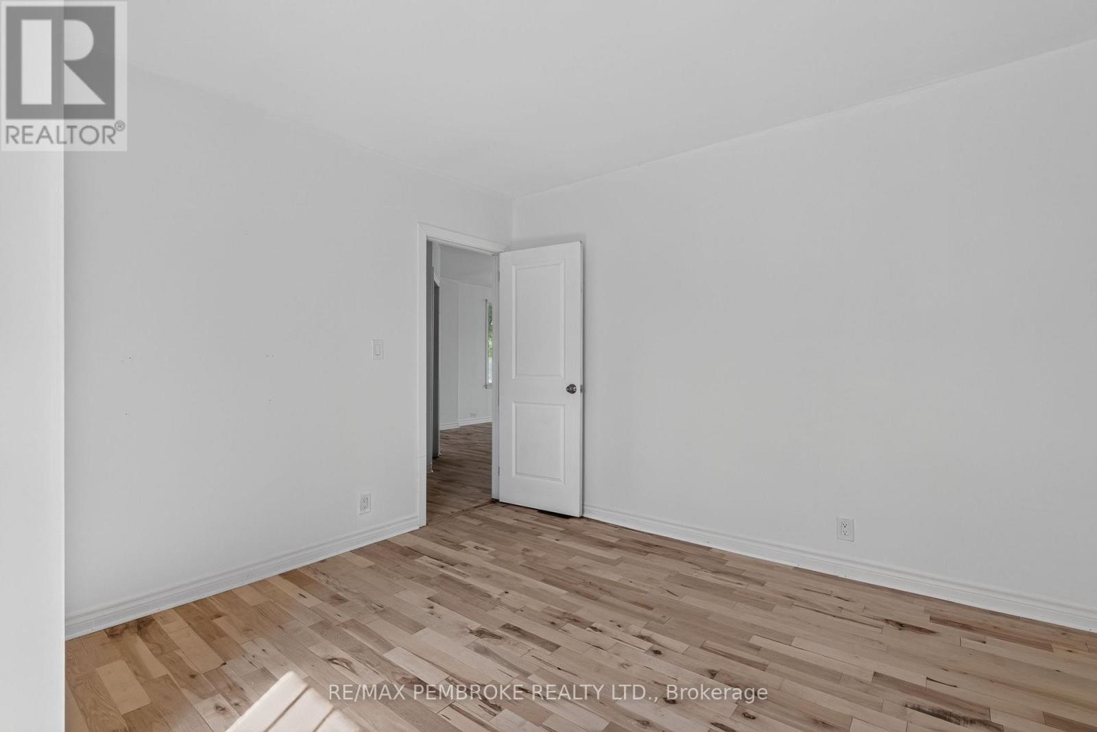 370 CARMODY STREET - 26