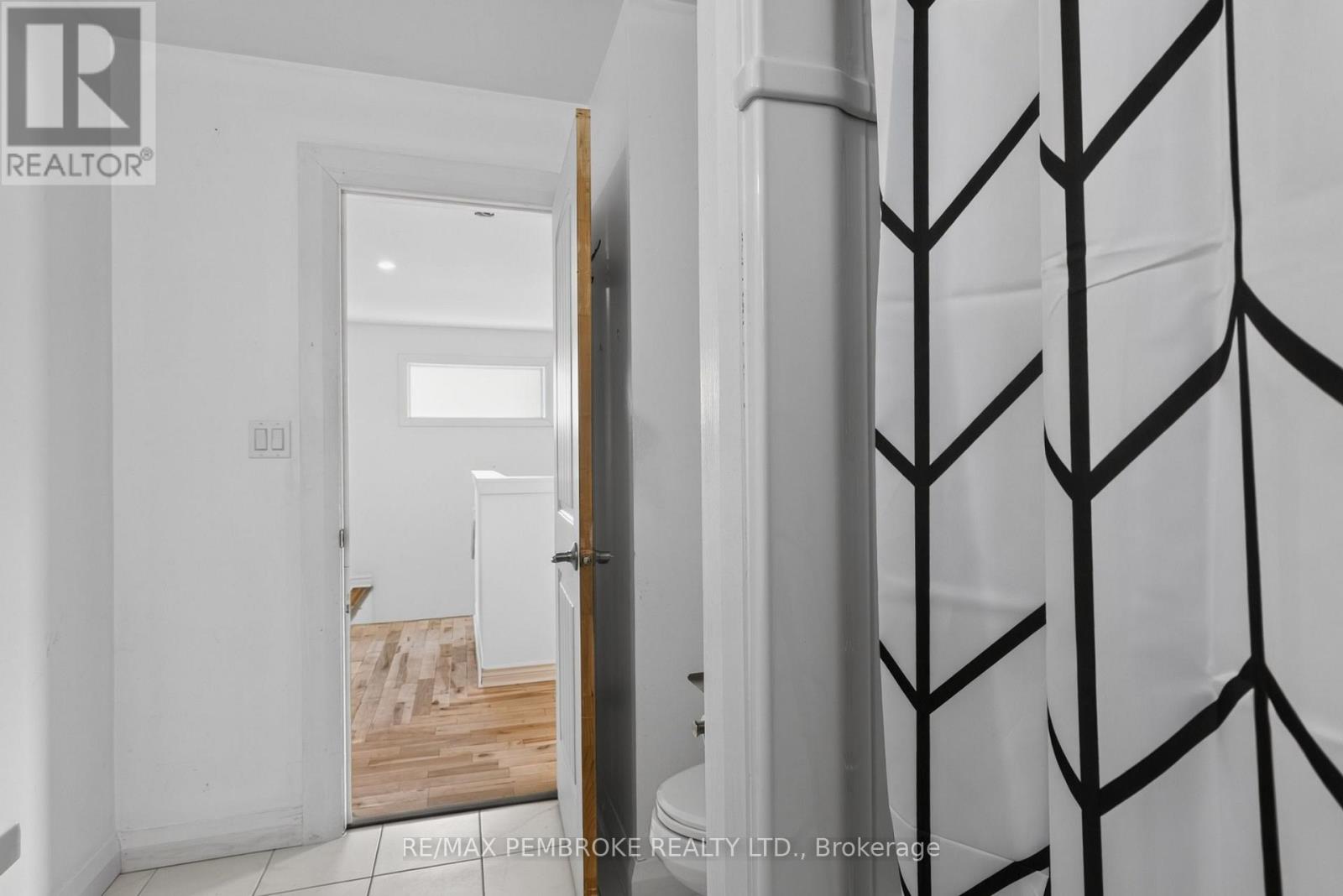 370 CARMODY STREET - 33