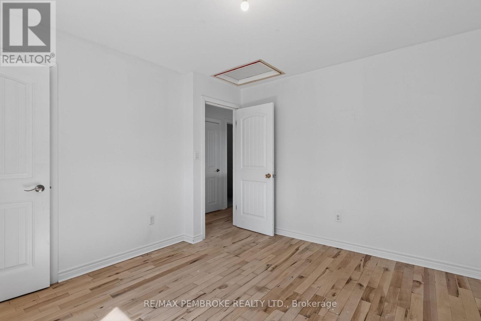 370 CARMODY STREET - 38