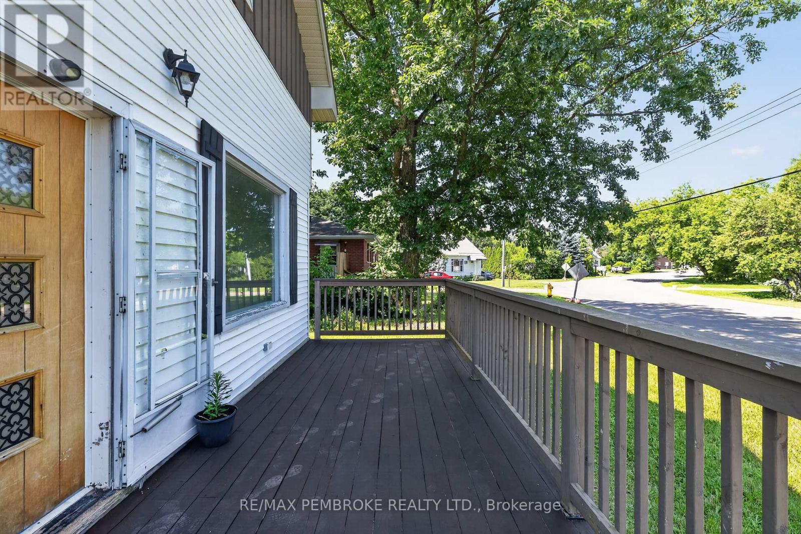 370 CARMODY STREET - 8