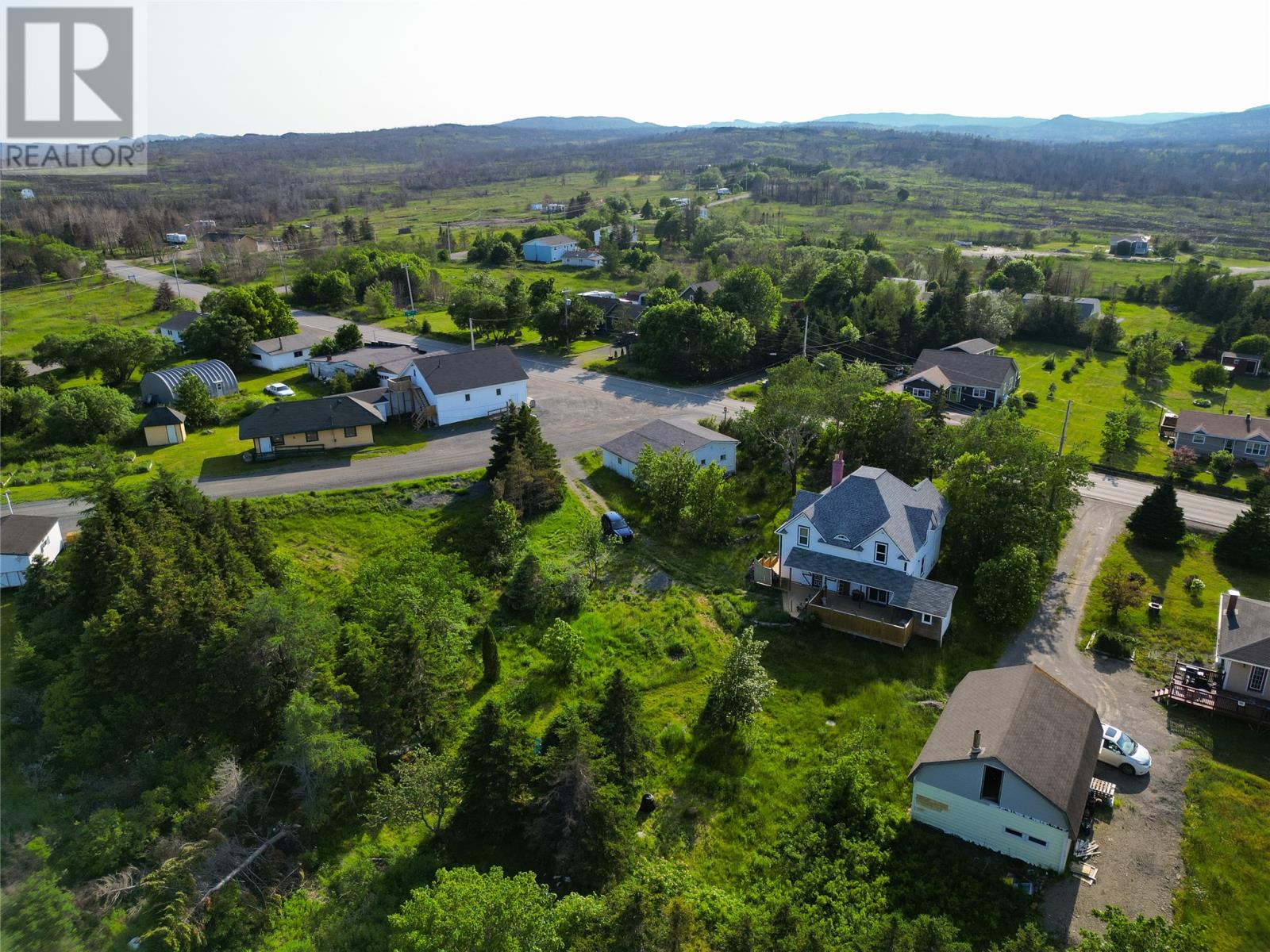 88 Main Road - Image 40