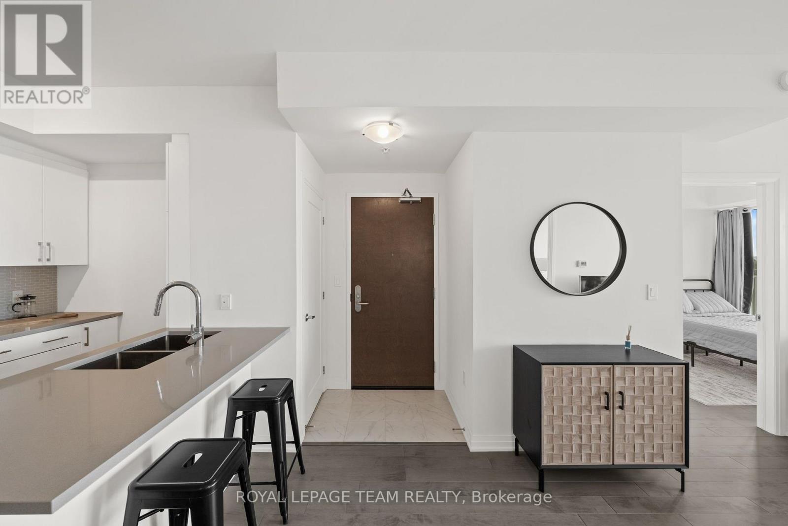 2 Bed, 2 Bath Apartment for Rent in Ottawa – 906 – 805 CARLING AVENUE, Ottawa – MLS# X13549942 - Image 8
