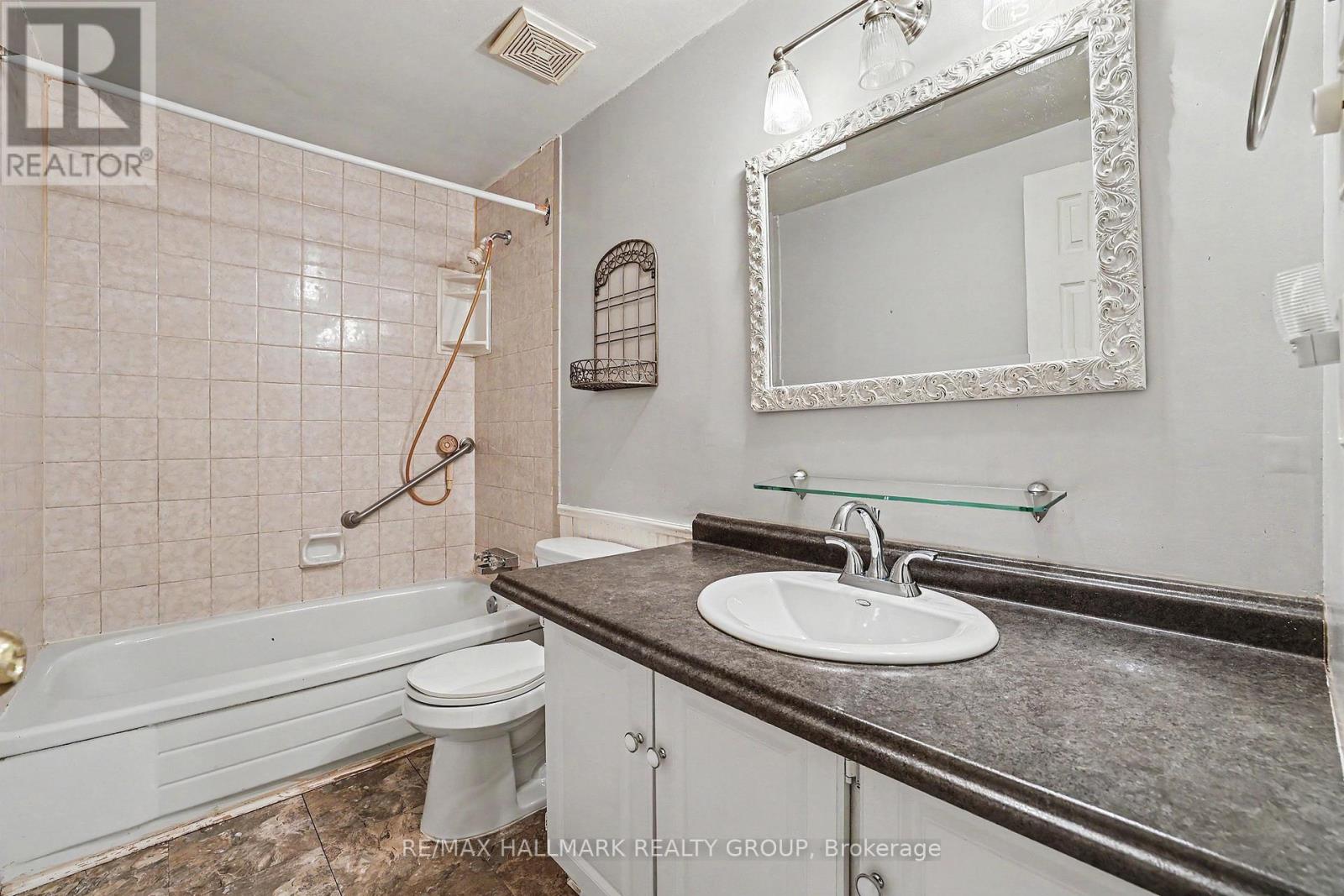 277 PICKFORD DRIVE - 14