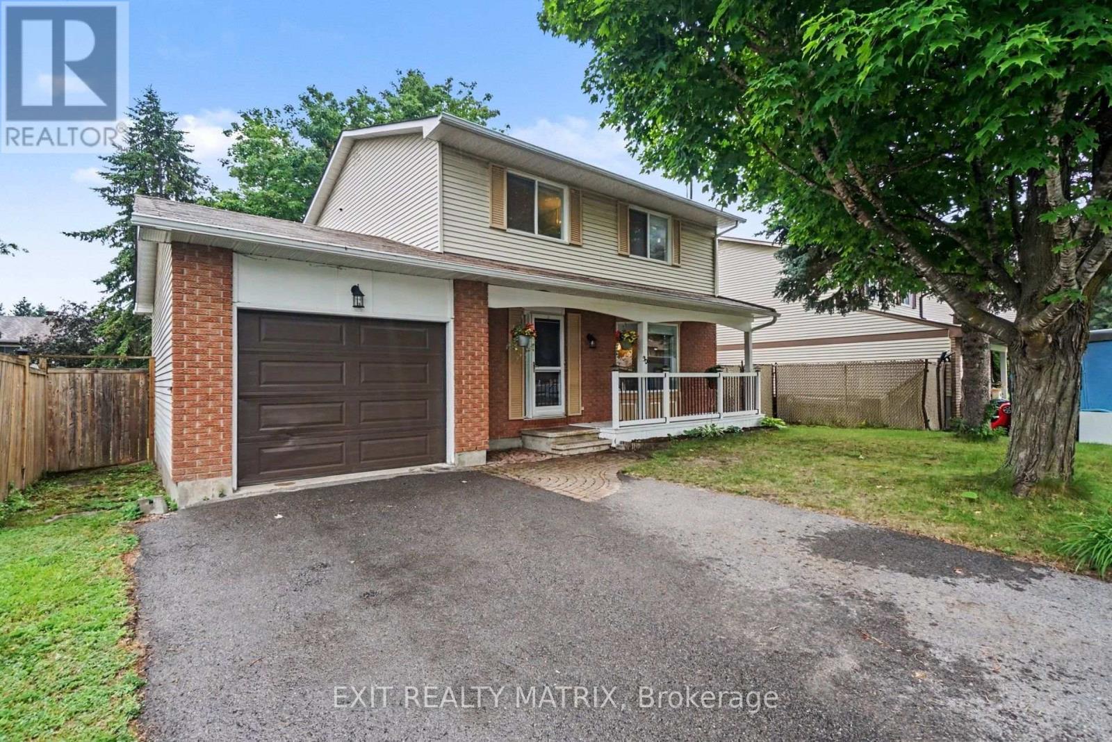 30 BARTLEY CRESCENT - 1