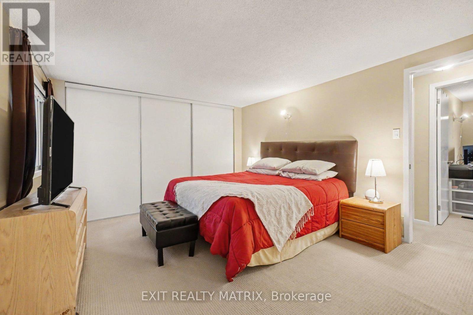 30 BARTLEY CRESCENT - 19