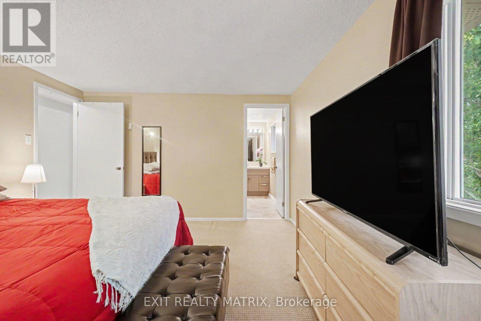 30 BARTLEY CRESCENT - 20