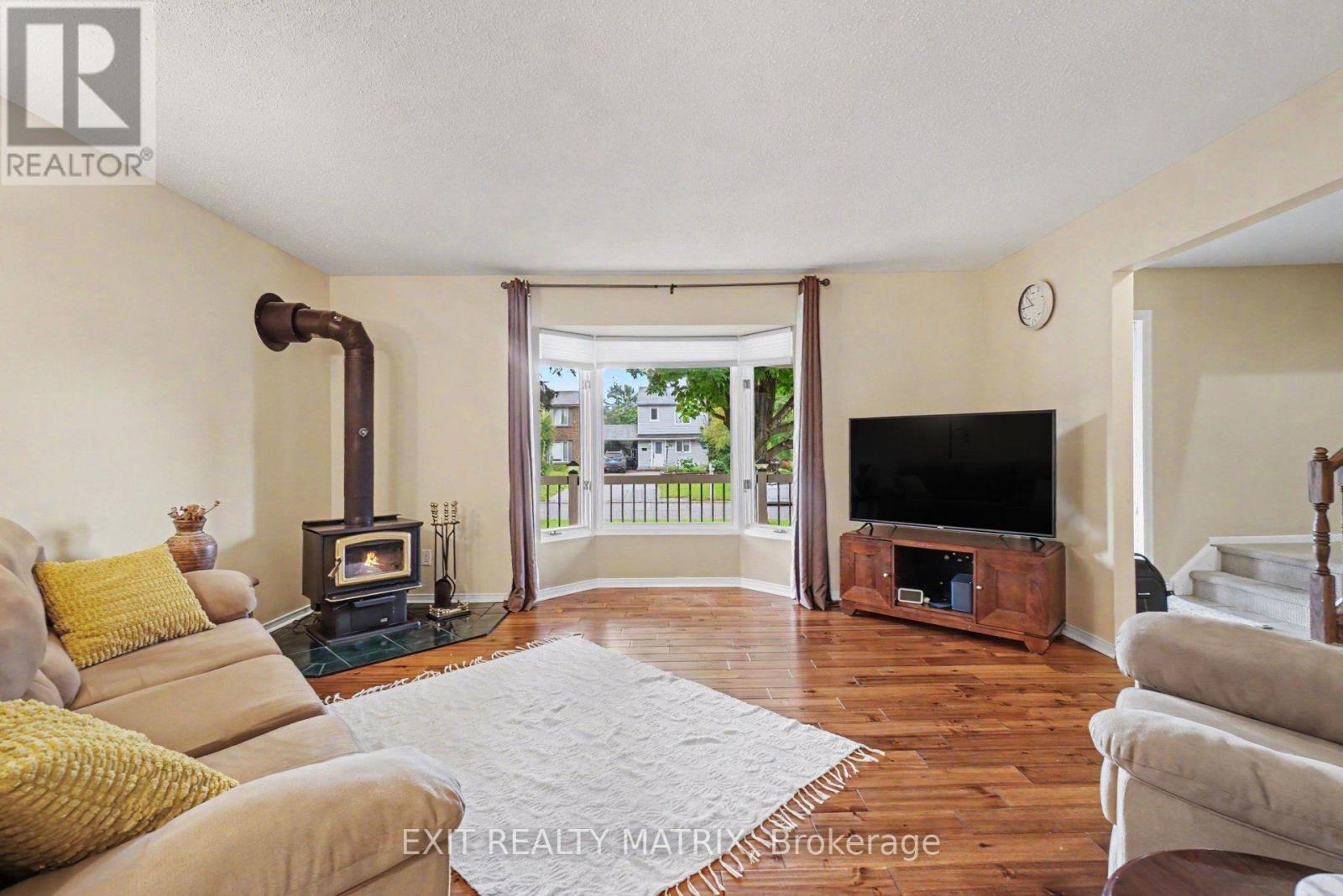 30 BARTLEY CRESCENT - 6