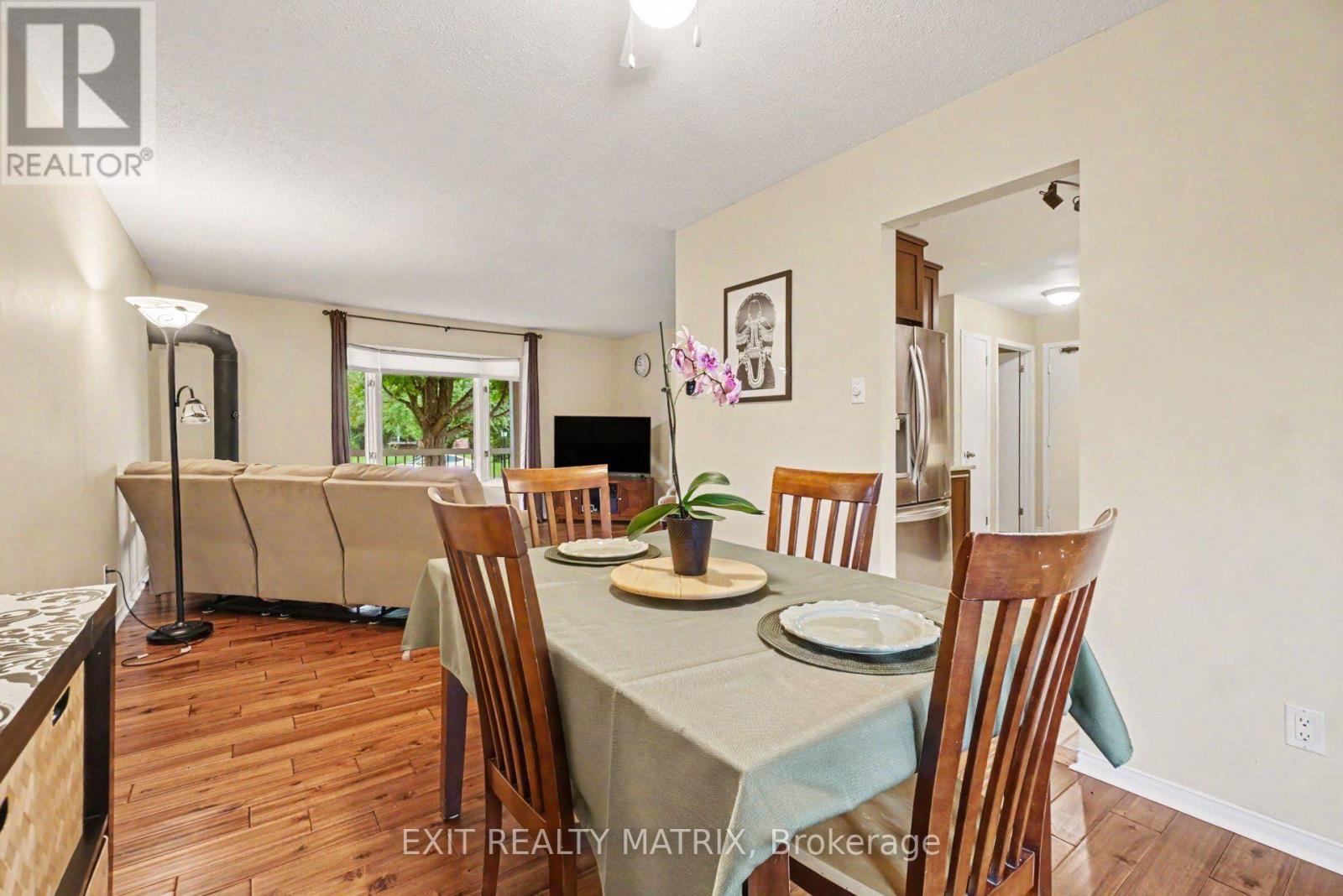 30 BARTLEY CRESCENT - 9