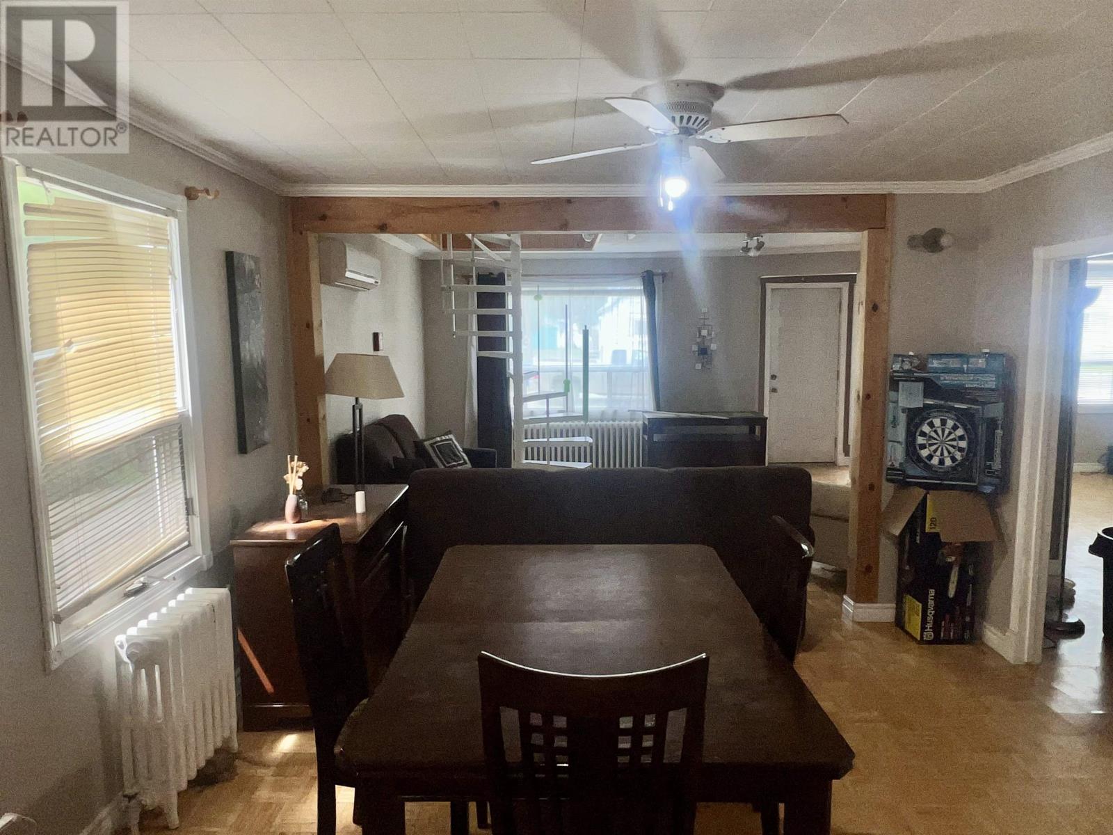 213-215 Gorrie ST - 15