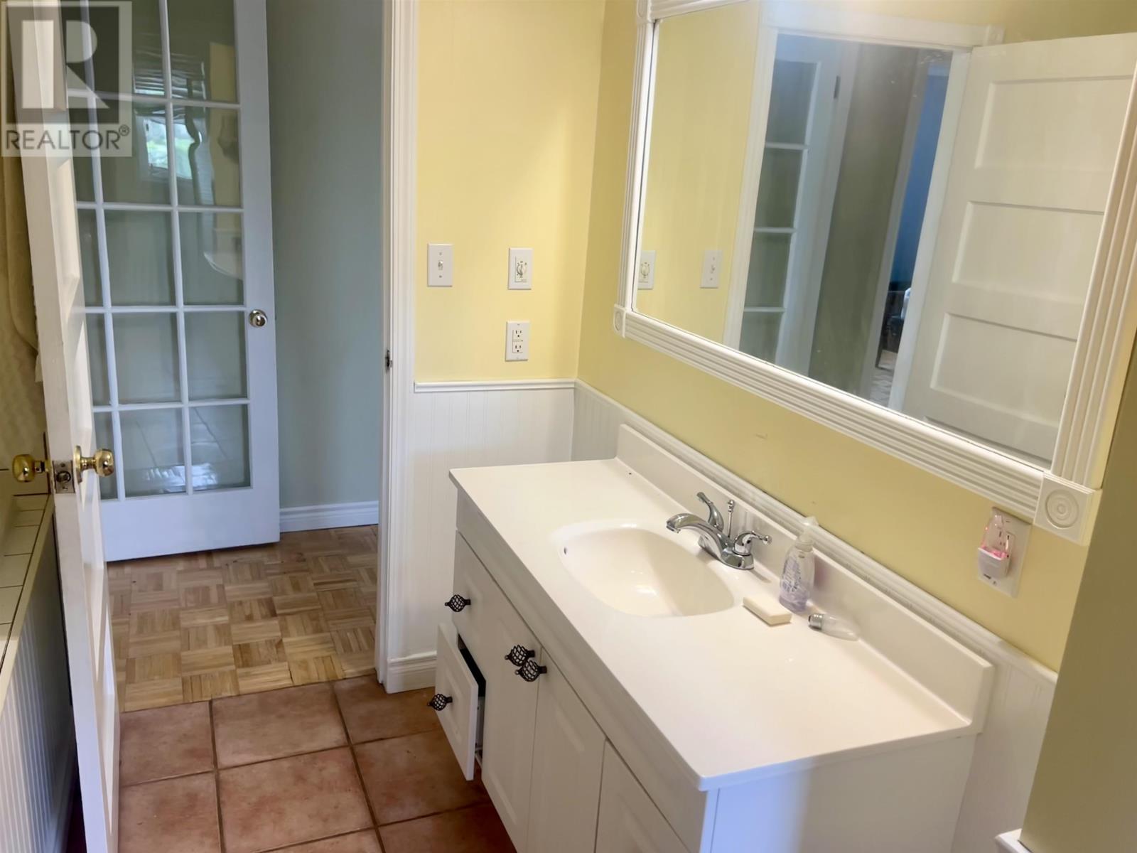 213-215 Gorrie ST - 22