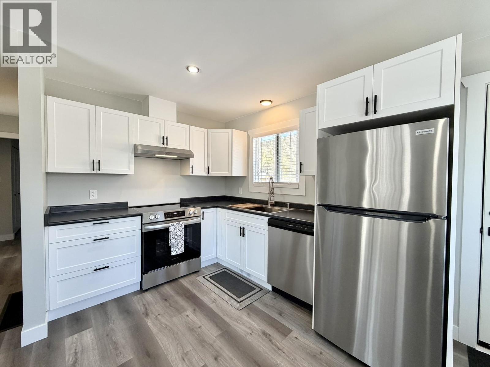5901 HORSE LAKE ROAD - 9