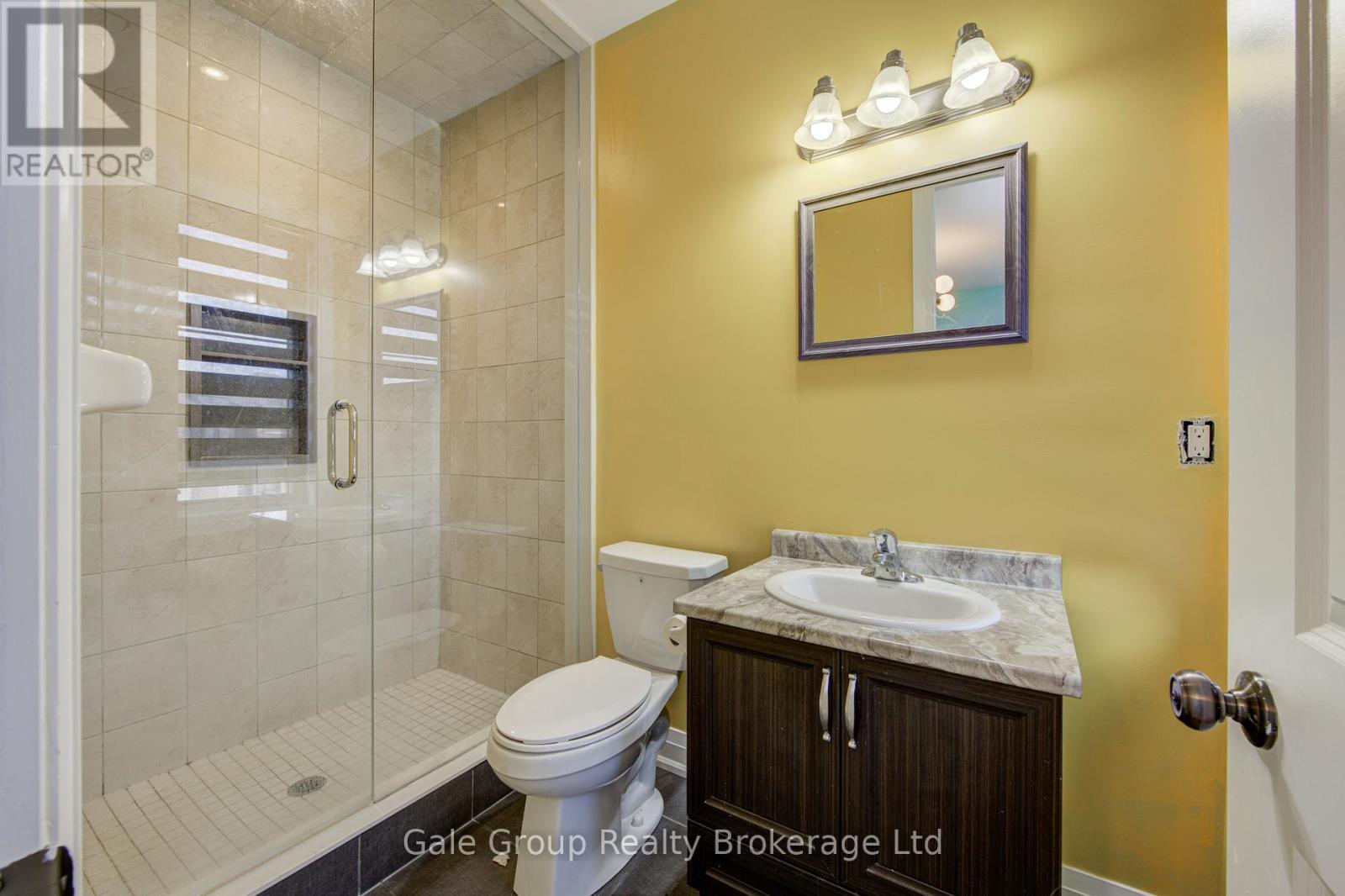 125 PRINCE CHARLES CRESCENT - 24