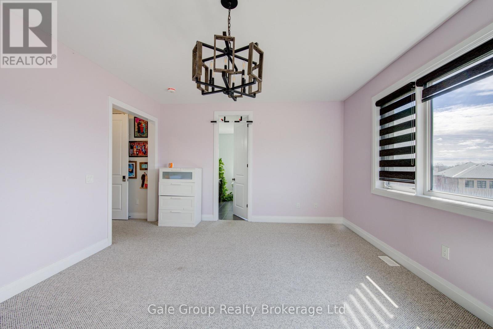 125 PRINCE CHARLES CRESCENT - 31