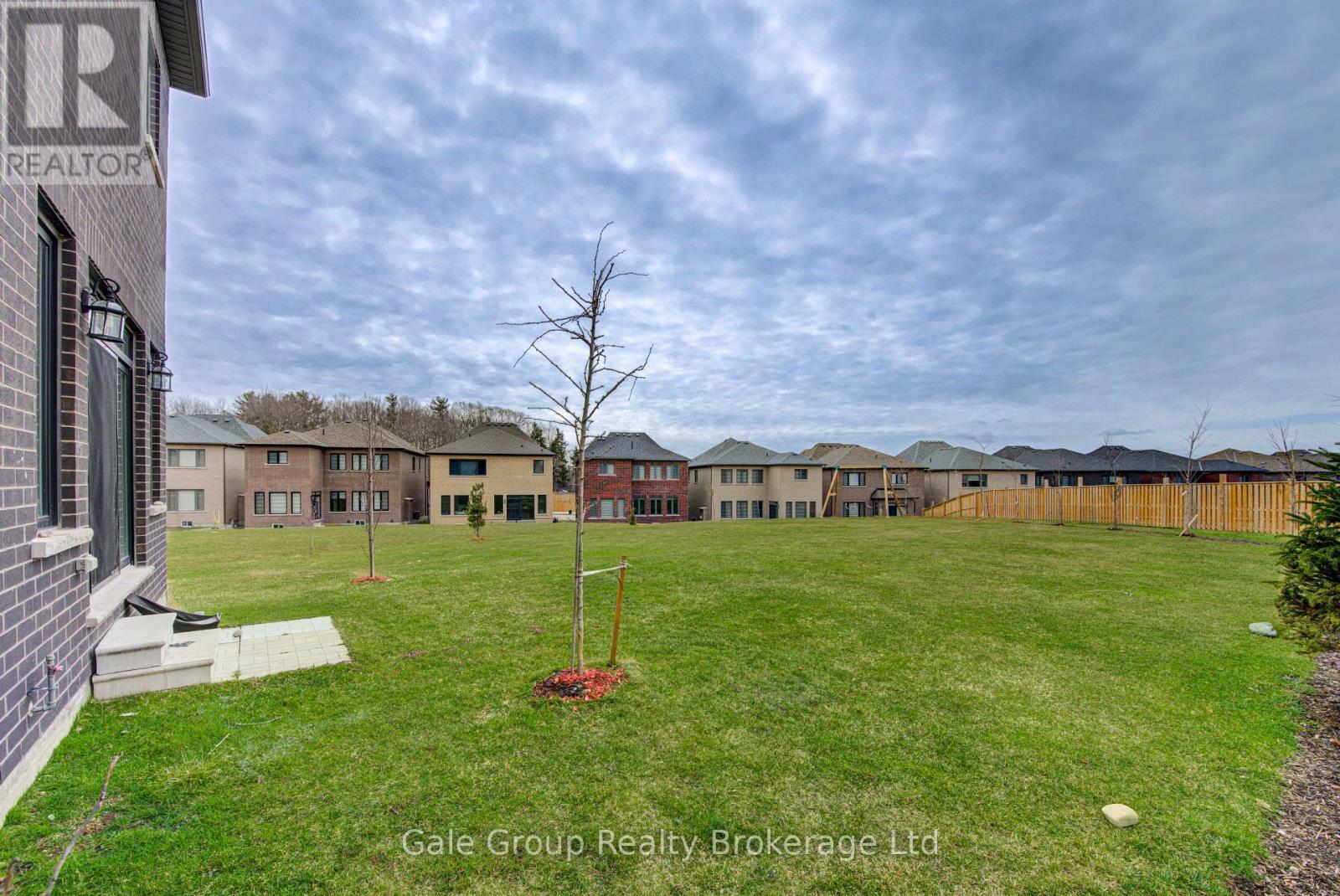 125 PRINCE CHARLES CRESCENT - 37