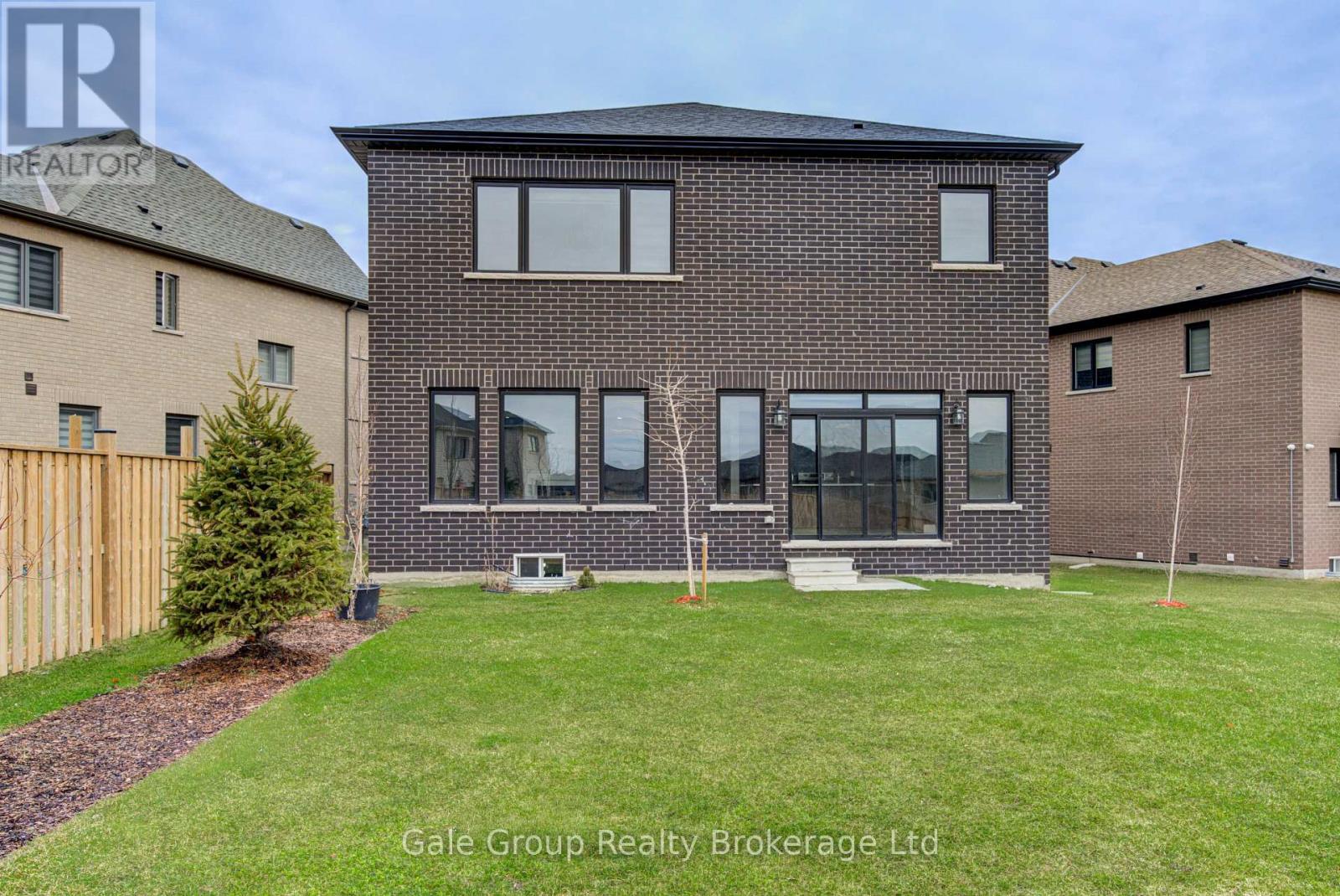 125 PRINCE CHARLES CRESCENT - 43