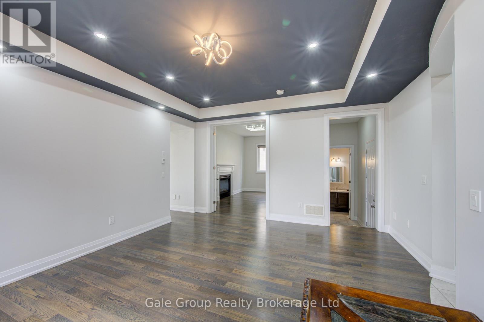 125 PRINCE CHARLES CRESCENT - 8