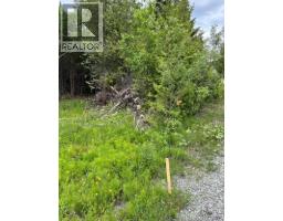 A-32 Deer Glen Drive, photo 2