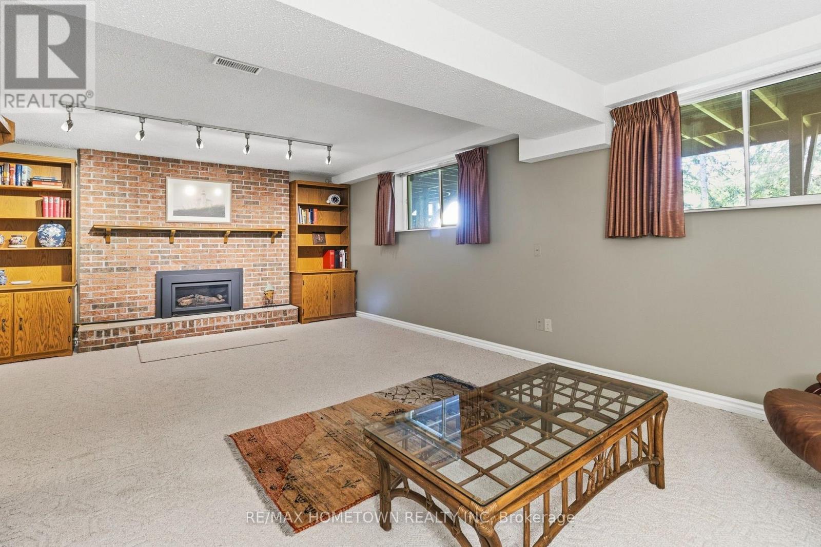 1 MEIKLE DRIVE - 24